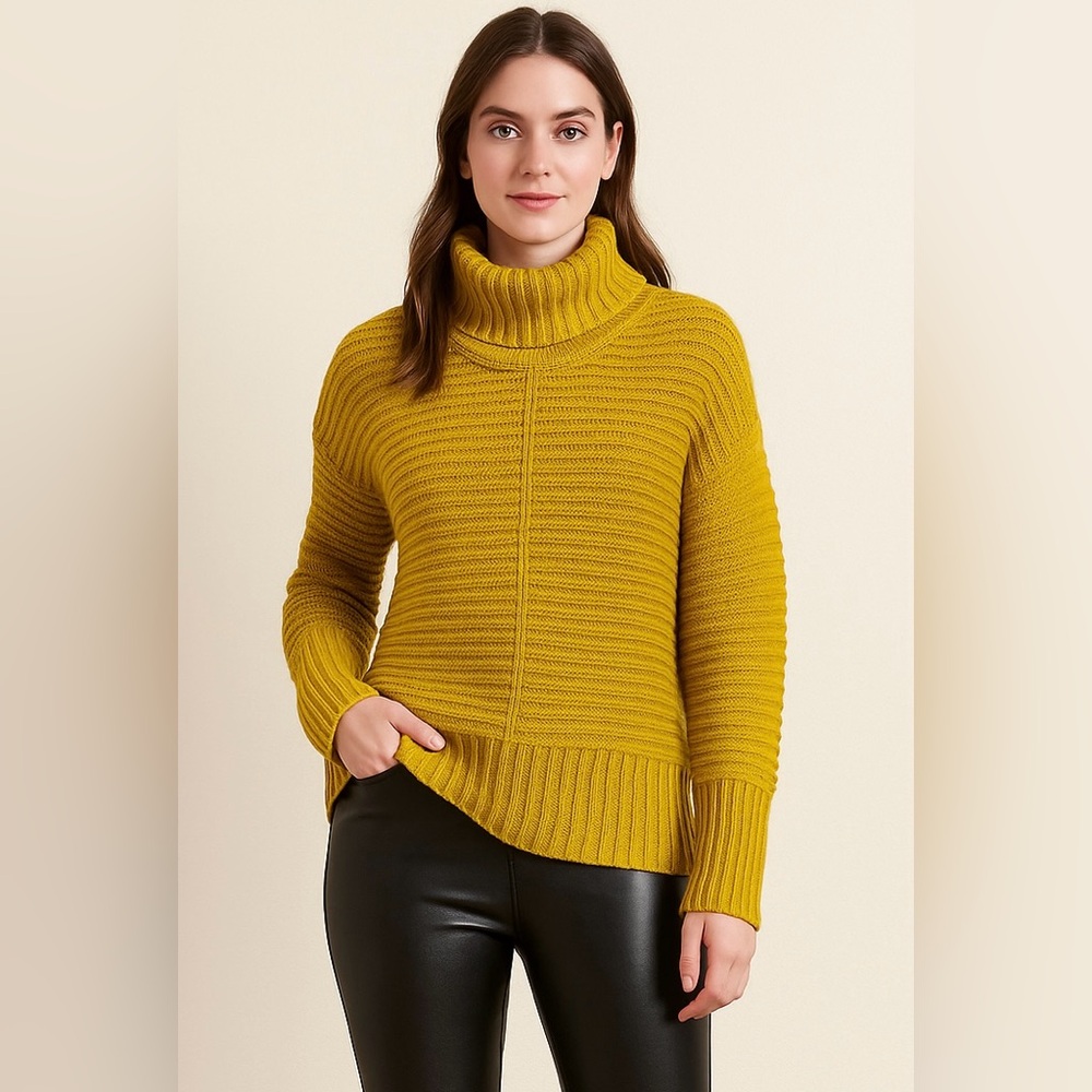 APT. 9 Women’s Mustard Yellow Chunky Knit Turtleneck Sweater Size Large. NWOT.